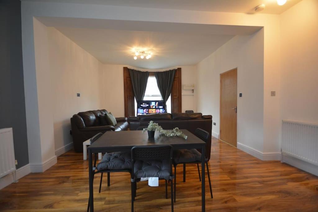 Lovely 4Bedroom Apartment Londyn Zewnętrze zdjęcie